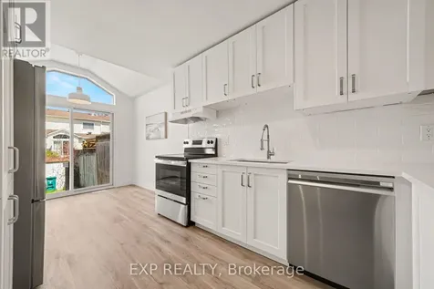 2043 Sunland Drive Ottawa ON K4A 3K8