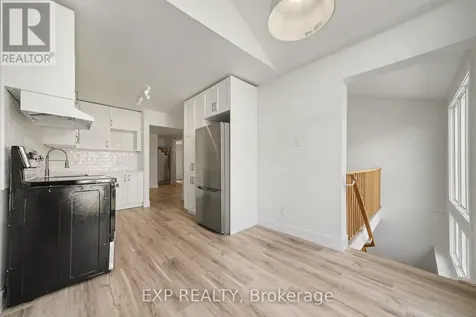 2043 Sunland Drive Ottawa ON K4A 3K8
