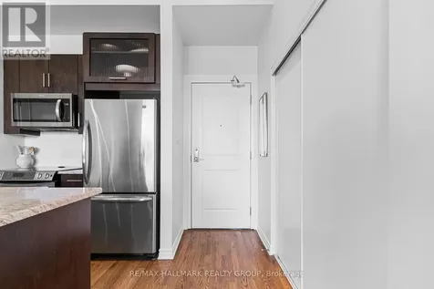 682 Churchill Avenue North Ottawa ON K1Z 5G5