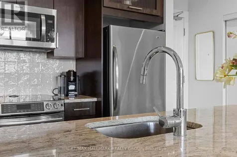 682 Churchill Avenue North Ottawa ON K1Z 5G5