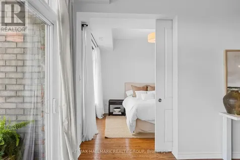682 Churchill Avenue North Ottawa ON K1Z 5G5