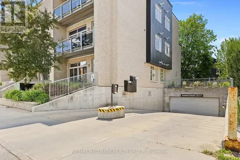 682 Churchill Avenue North Ottawa ON K1Z 5G5