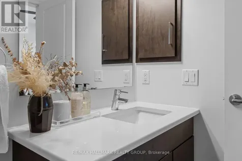 682 Churchill Avenue North Ottawa ON K1Z 5G5