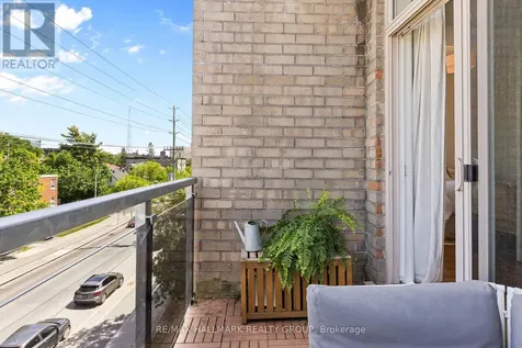 682 Churchill Avenue North Ottawa ON K1Z 5G5
