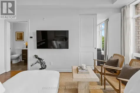 682 Churchill Avenue North Ottawa ON K1Z 5G5