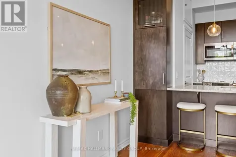 682 Churchill Avenue North Ottawa ON K1Z 5G5