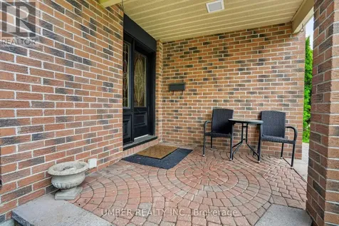 258 Anglehart Avenue Ottawa ON K1E 2V9