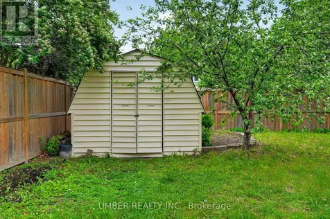 258 Anglehart Avenue Ottawa ON K1E 2V9