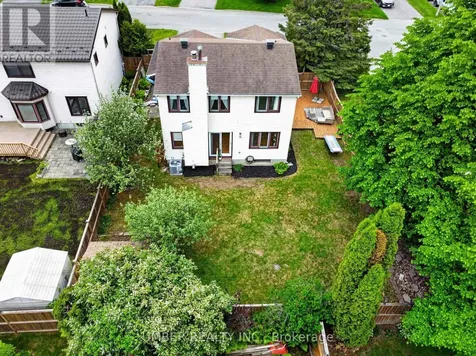 258 Anglehart Avenue Ottawa ON K1E 2V9