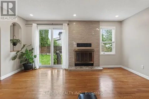 258 Anglehart Avenue Ottawa ON K1E 2V9