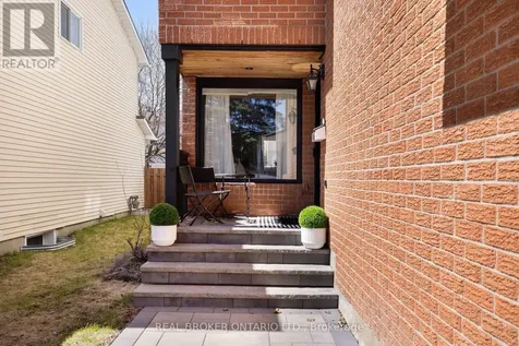 2058 Wildflower Drive Ottawa ON K1E 3R3