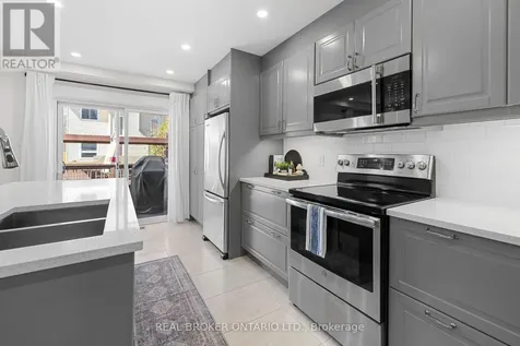 2058 Wildflower Drive Ottawa ON K1E 3R3