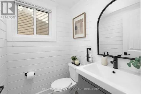 2058 Wildflower Drive Ottawa ON K1E 3R3