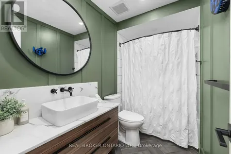 2058 Wildflower Drive Ottawa ON K1E 3R3