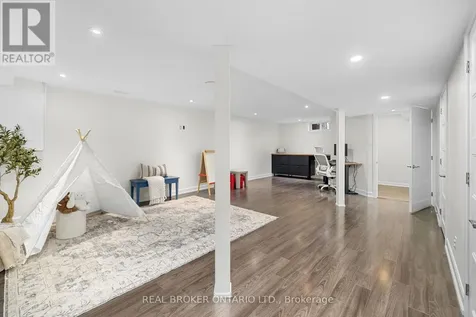 2058 Wildflower Drive Ottawa ON K1E 3R3