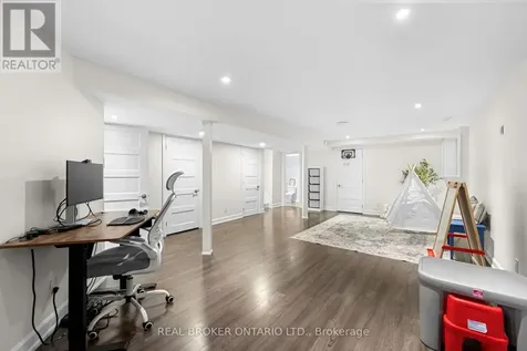 2058 Wildflower Drive Ottawa ON K1E 3R3