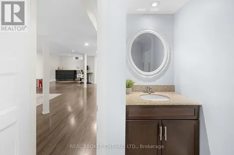 2058 Wildflower Drive Ottawa ON K1E 3R3