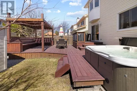 2058 Wildflower Drive Ottawa ON K1E 3R3