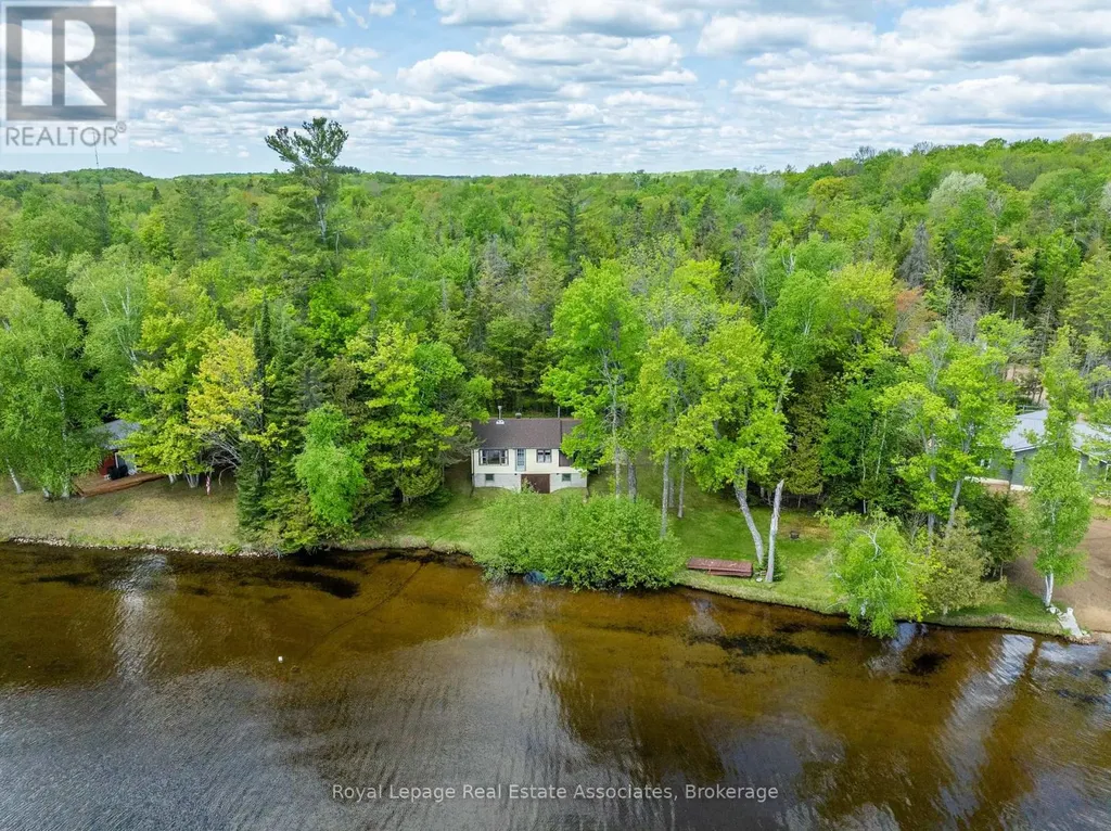 243 Beach Lane Wollaston ON K0L 1P0