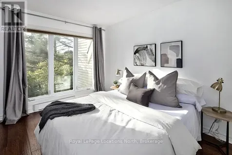 49 Trott Boulevard Collingwood ON L9Y 5B8