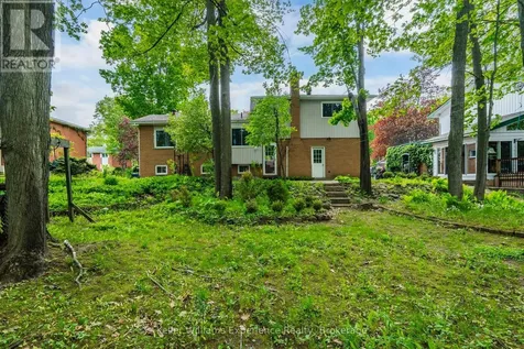 19 Viel Street Penetanguishene ON L9M 1J1