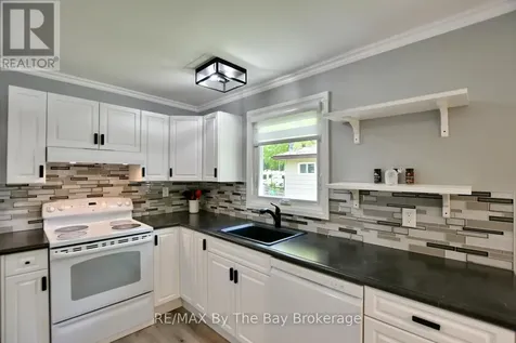 23 Sunnidale Road North Wasaga Beach ON L9Z 2B7