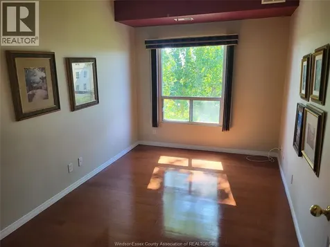 315 Village Grove Tecumseh ON N8N 5G4