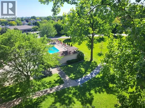 315 Village Grove Tecumseh ON N8N 5G4