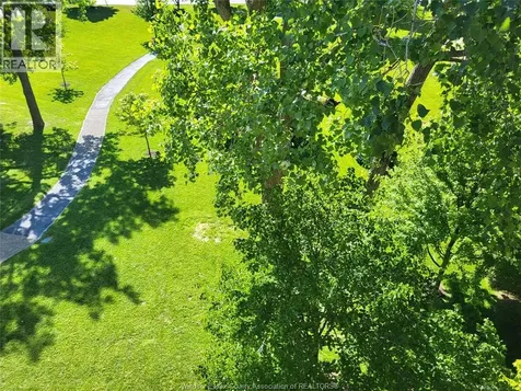 315 Village Grove Tecumseh ON N8N 5G4