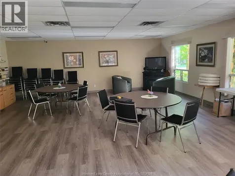315 Village Grove Tecumseh ON N8N 5G4