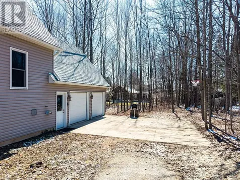 166 Raglan Street Grey Highlands ON N0C 1E0