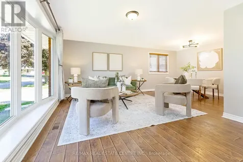 12 Selkirk Court Kitchener ON N2E 1M3