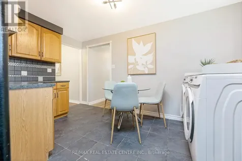 12 Selkirk Court Kitchener ON N2E 1M3