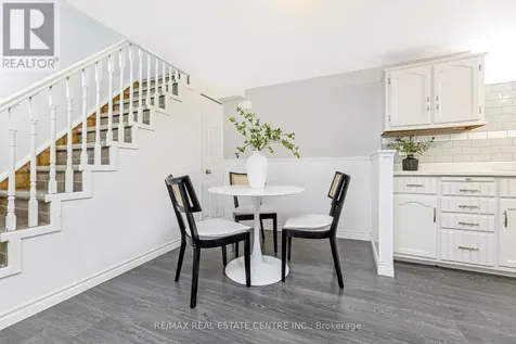 12 Selkirk Court Kitchener ON N2E 1M3