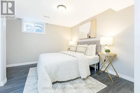 12 Selkirk Court Kitchener ON N2E 1M3