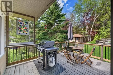 158 Crater Crescent Sudbury ON P3E 5Y8