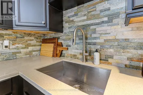 471 Oxbow Crescent Collingwood ON L9Y 5B4
