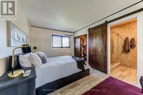 471 Oxbow Crescent Collingwood ON L9Y 5B4