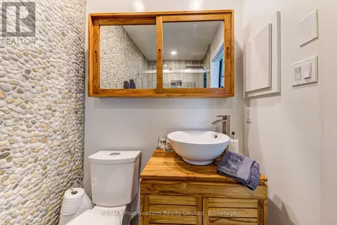 471 Oxbow Crescent Collingwood ON L9Y 5B4
