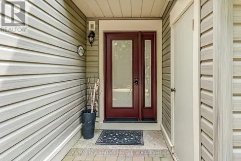 471 Oxbow Crescent Collingwood ON L9Y 5B4