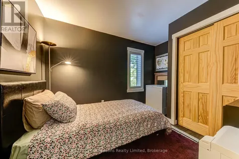471 Oxbow Crescent Collingwood ON L9Y 5B4