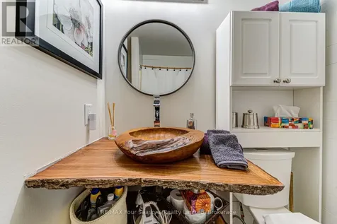 471 Oxbow Crescent Collingwood ON L9Y 5B4