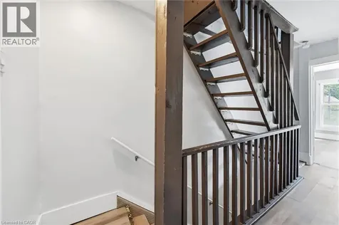 343 Cumberland Avenue Hamilton ON L8M 2A4