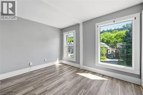 343 Cumberland Avenue Hamilton ON L8M 2A4