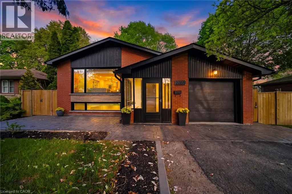 2066 Rebecca Street Oakville ON L6L 2A2