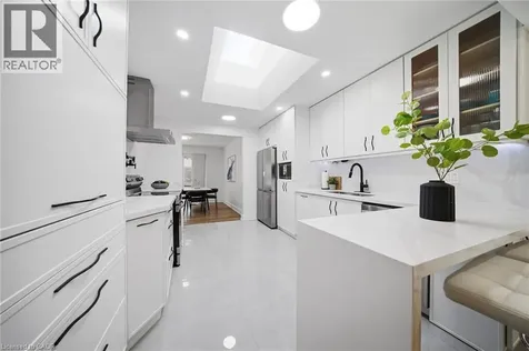 2066 Rebecca Street Oakville ON L6L 2A2