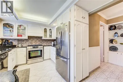 48 Lennox Crescent Kitchener ON N2N 2P5