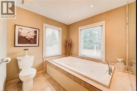 48 Lennox Crescent Kitchener ON N2N 2P5