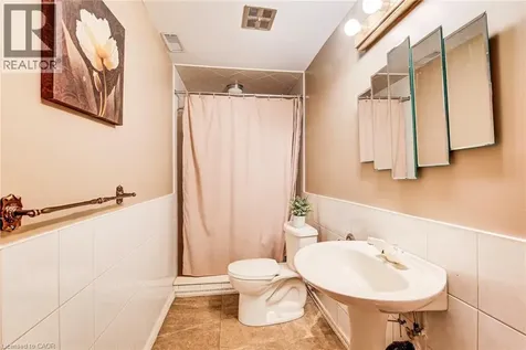 48 Lennox Crescent Kitchener ON N2N 2P5