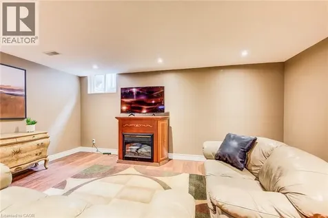 48 Lennox Crescent Kitchener ON N2N 2P5